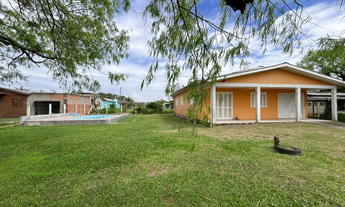 Imagem 2: Casa com Piscina e 03 quartos em Arroio do Sal