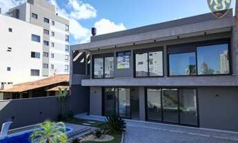 Imagem: Sobrado Alto Padrão com Piscina e 4 dormitórios