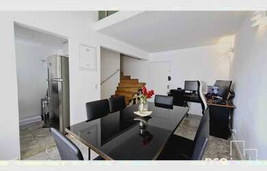 Imagem 2: 1 dormitório, 1 suítes, 1 banheiros, 1 vaga na garagem