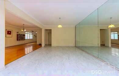 Imagem 4: 4 dormitórios, 1 suítes, 2 banheiro, 2 vagas na garagem