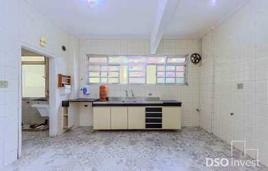 Imagem 7: 4 dormitórios, 1 suítes, 2 banheiro, 2 vagas na garagem