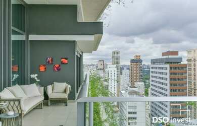 Imagem 2: 3 dormitórios, 3 suíte, 1 banheiros, 2 vagas na garagem