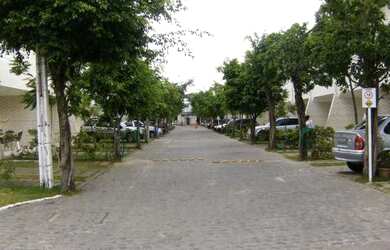 Imagem: A casa possui 4 Dormitórios, 2 Suítes, 2 Banheiros, 4 Vagas