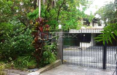 Imagem: A casa possui 5 Dormitórios, 3 Suítes, 500m² de Área, 346m²