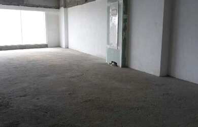 Imagem: A sala comercial possui 1 Banheiro, 5 Vagas na garagem, 202m²