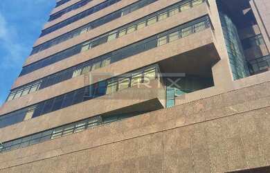 Imagem: A sala comercial possui 3 Banheiros, 135m² de Área Privada