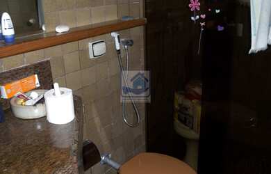 Imagem: O apartamento possui 3 Dormitórios, 1 Suíte, 1 Banheiro, 2