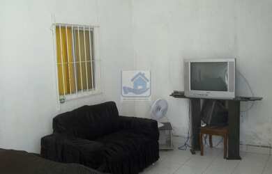 Imagem: A casa possui 3 Dormitórios, 1 Suíte, 1 Banheiro, 1 Vaga na