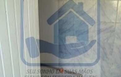Imagem: A casa em condomínio possui 4 Dormitórios, 2 Banheiros, 5