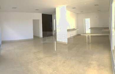 Imagem: A casa em condomínio possui 4 Dormitórios, 4 Suítes, 2 Banheiros