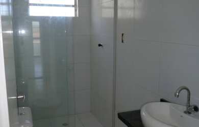 Imagem: A casa possui 4 Dormitórios, 1 Suíte, 2 Banheiros, 3 Vagas