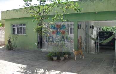 Imagem: A casa à venda possui 2 Dormitórios, 1 Suíte, 1 Banheiro