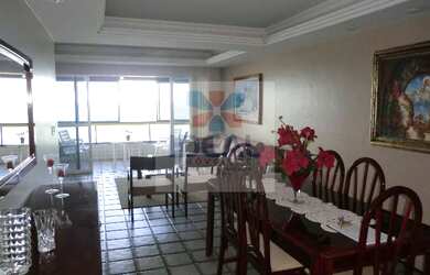 Imagem: O apartamento possui 3 Dormitórios, 1 Suíte, 1 Banheiro, 2