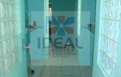 Imagem: A casa possui 3 Dormitórios, 1 Suíte, 1 Banheiro, 2 Vagas