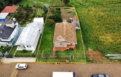 Imagem 2: Terreno amplo, em frente a Escola Mathias Lorenzon, no Bairro Santa Catarina, em Getúlio V