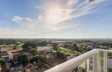 Imagem: O apartamento possui 2 Dormitórios, 1 Suíte, 2 Banheiros