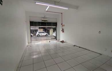 Imagem: A sala comercial possui 1 Banheiro e 50m² de Área Privada