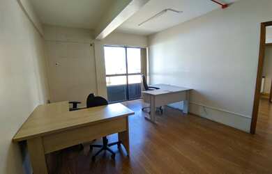 Imagem: A sala comercial possui 1 Banheiro, 44m² de Área Privada e