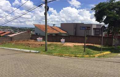 Imagem: O terreno possui 330m² de Área e está localizado em Firenze