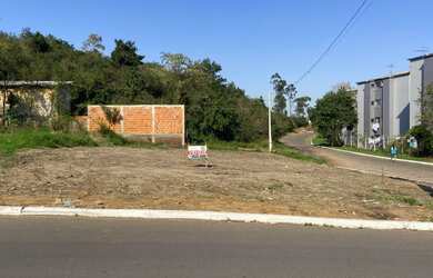 Imagem: O terreno possui 322m² de Área e está localizado em Canudos