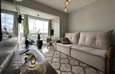 Imagem: O apartamento possui 2 Dormitórios, 1 Suíte, 2 Banheiros