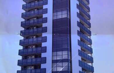 Imagem: O apartamento possui 3 Suítes, 257m² de Área Privada, Imóvel