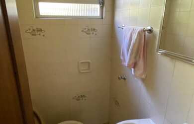 Imagem: A casa possui 3 Dormitórios, 1 Suíte, 2 Banheiros, 2 Vagas