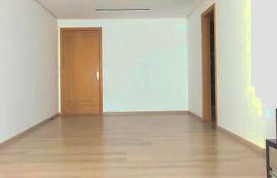 Imagem: O apartamento possui 3 Dormitórios, 1 Suíte, 2 Banheiros