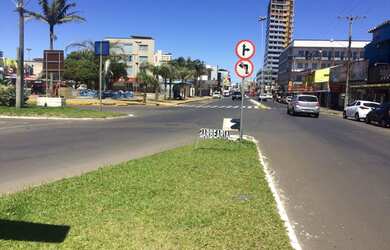 Imagem: A sala comercial possui 1 Banheiro e está localizado em Centro