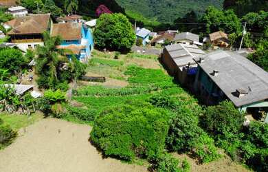 Imagem: O terreno possui 966m² de Área e está localizado em Logradouro