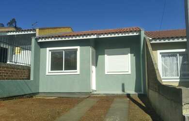 Imagem: A casa possui 2 Dormitórios e 1 Banheiro e está localizado