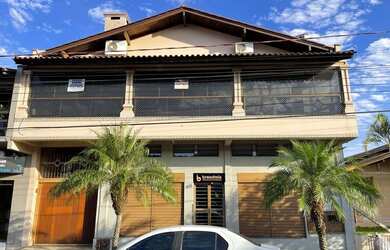 Imagem: A sala comercial possui 1 Dormitório, 1 Suíte, 2 Banheiros