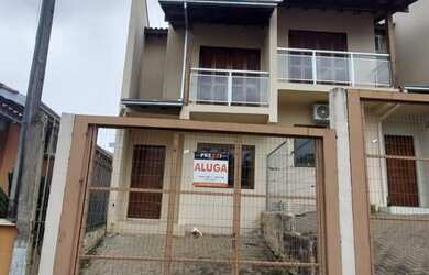 Imagem: A casa possui 2 Dormitórios, 1 Banheiro, 1 Vaga na garagem