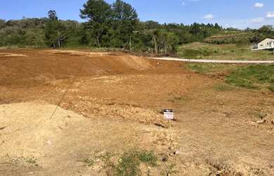 Imagem: O terreno possui 375m² de Área e está localizado em Santa