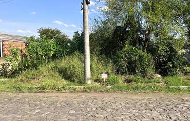 Imagem: O terreno possui 300m² de Área e está localizado em Santa