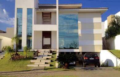 Imagem: A casa em condomínio possui 3 Dormitórios, 3 Suítes, 5 Banheiros