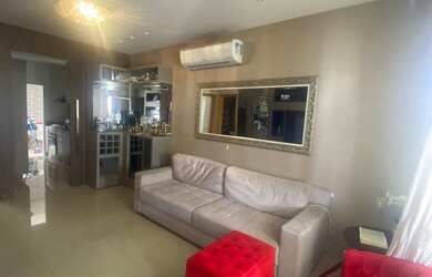 Imagem: A casa em condomínio possui 3 Dormitórios, 3 Suítes, 4 Banheiros