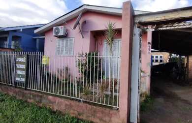 Imagem: A casa possui 2 Dormitórios, 1 Suíte, 2 Banheiros e 181m²