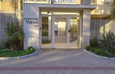 Imagem: O apartamento possui 3 Dormitórios, 1 Banheiro, 1 Vaga na garagem