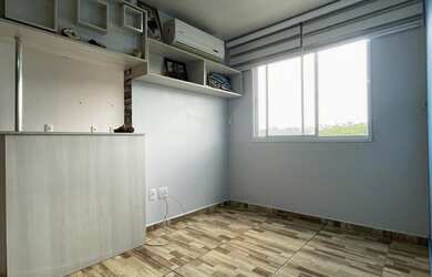 Imagem: O apartamento possui 2 Dormitórios, 1 Banheiro, 1 Vaga na garagem