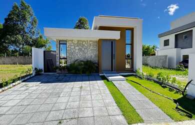 Imagem: A casa possui 3 Dormitórios, 1 Suíte, 2 Banheiros, 2 Vagas