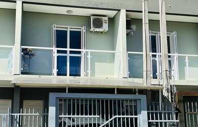 Imagem: A casa possui 2 Dormitórios, 1 Banheiro, 1 Vaga na garagem