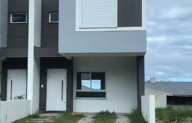 Imagem 6: Sobrado com 2 Dormitorio s localizado a no bairro São Luiz em Caxias...