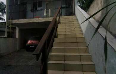 Imagem: A casa possui 2 Vagas na garagem, 20m² de Área Privada e