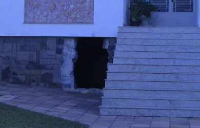 Imagem: Casa com 4 Dormitorio(s) localizado(a) no bairro Petrópolis