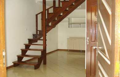 Imagem: A casa possui 3 Dormitórios, 2 Banheiros, 1 Vaga na garagem