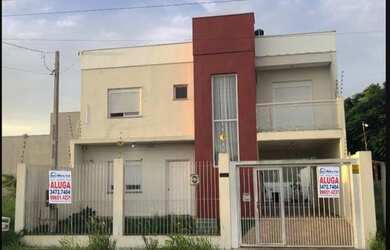 Imagem: A casa possui 3 Dormitórios, 1 Suíte, 2 Banheiros, 20m² de