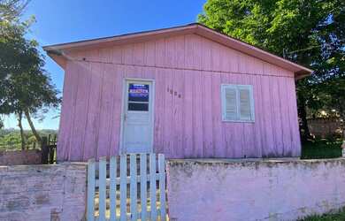 Imagem: A casa possui 559m² de Área Privada e está localizado em