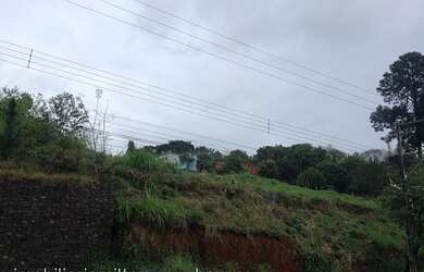 Imagem: O terreno possui 1.600m² de Área, Imóvel novo e está localizado