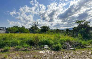 Imagem: O terreno possui 390m² de Área e está localizado em Casa